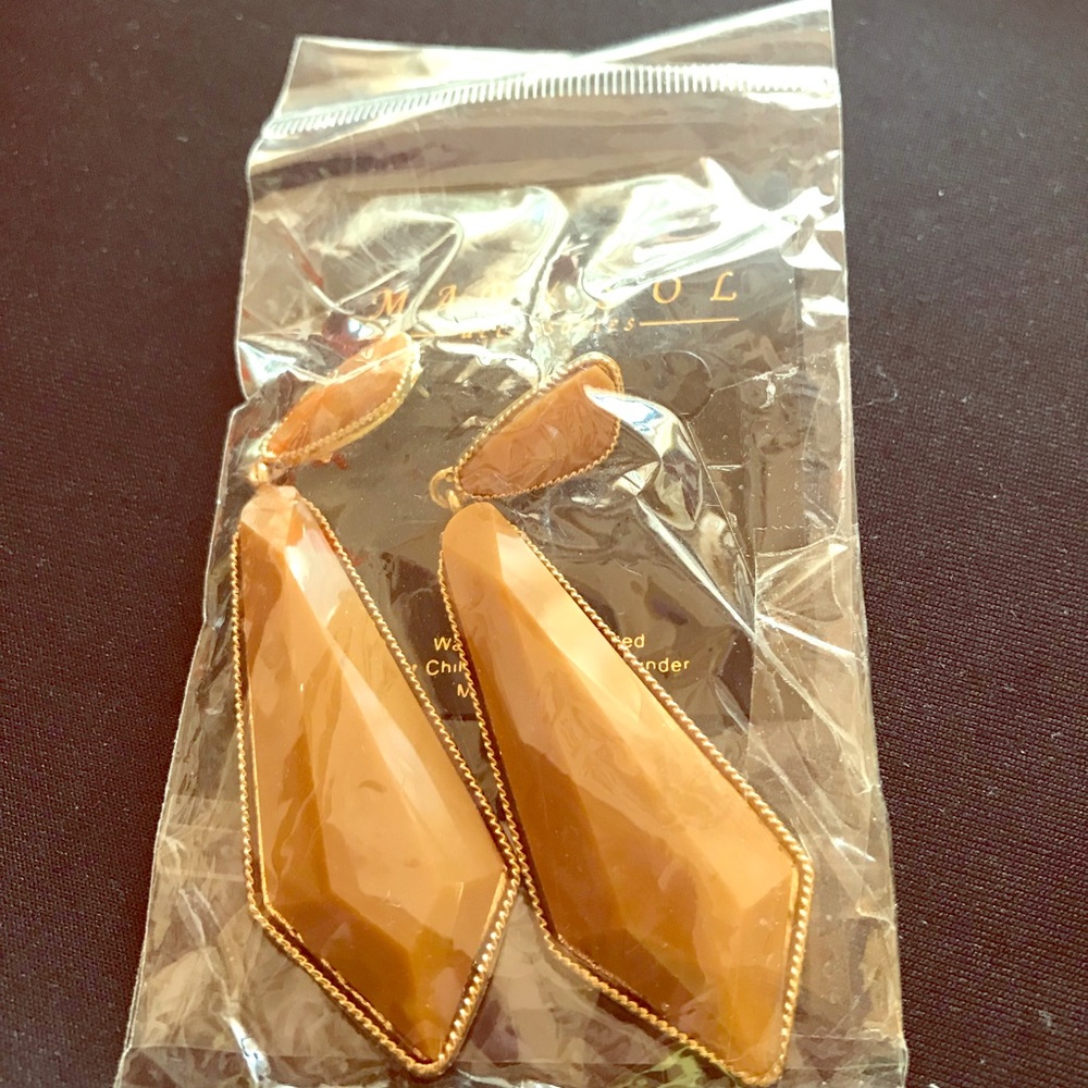 Drop earrings